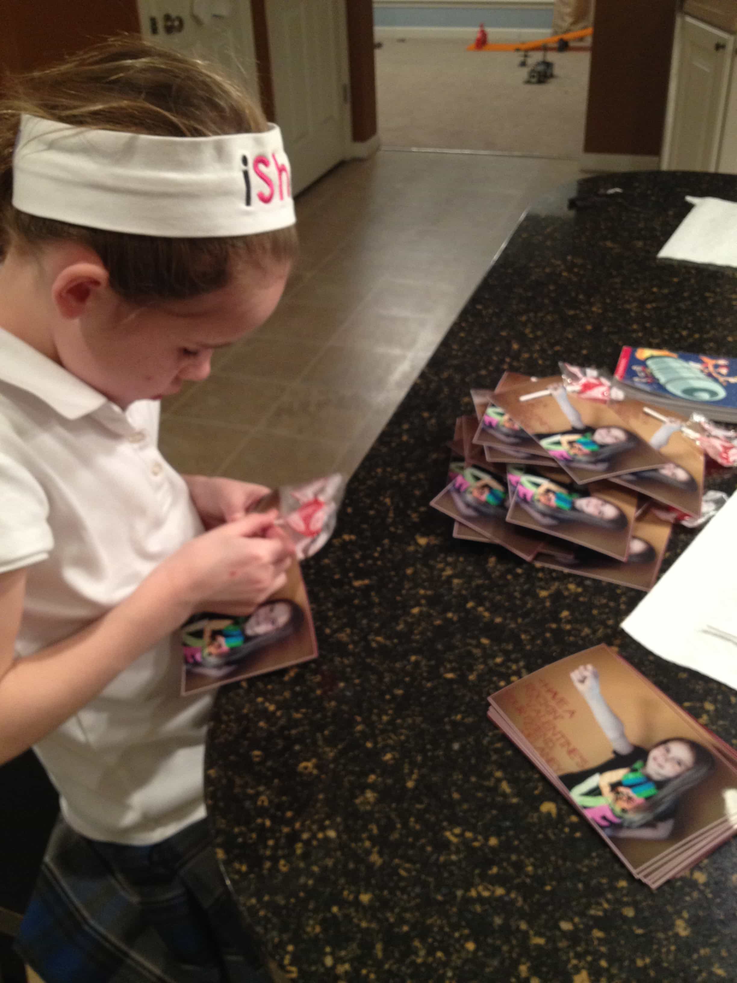 Kids Personalize Valentines - ExtraordinaryMommy.com