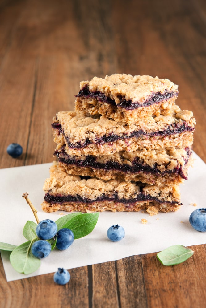 Blueberry Crumble Bars: Katie Bugbee Recipe/ExtraordinaryMommy.com