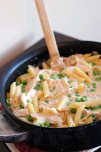 One-Skillet-Chicken-Alfredo-and-Peas