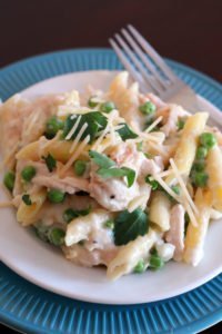 One-Skillet-Chicken-Alfredo-and-Peas2