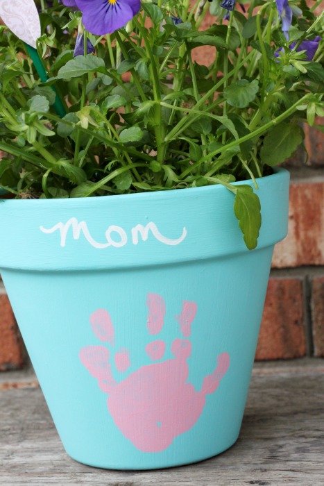 Create A Mother's Day Keepsake Flowerpot that is fun to give AND receive! 