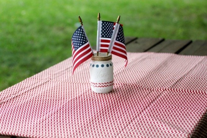 Easy Labor Day Picnic Centerpiece DIY