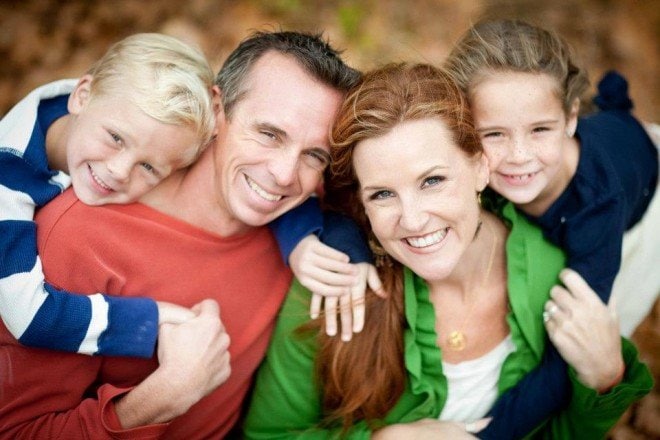 What to wear family photos: ExtraordinaryMommy.com