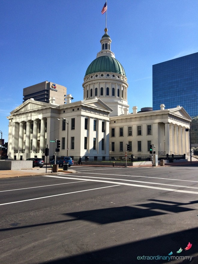Best places to visit in St. Louis: The Old Courthouse