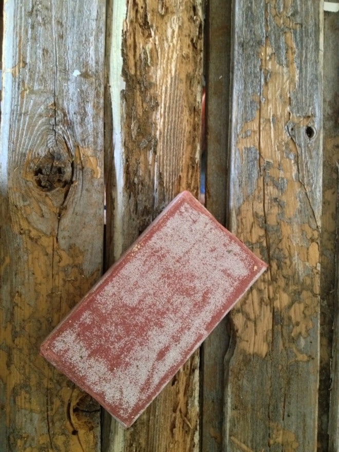 DIY RUSTIC, WEATHERED HOLIDAY CARD DISPLAY