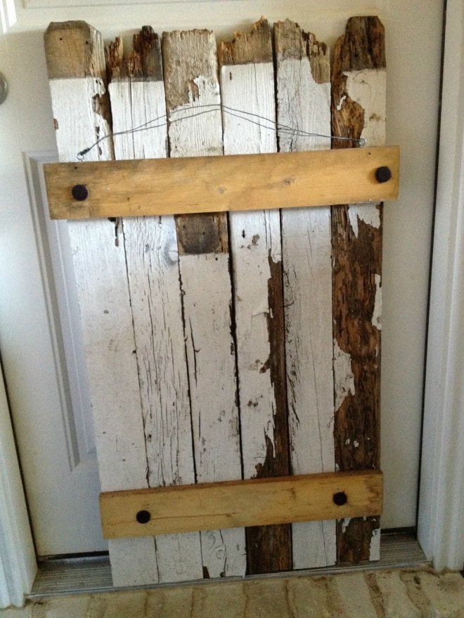 DIY RUSTIC, WEATHERED HOLIDAY CARD DISPLAY