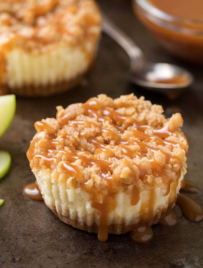 HolidayDessert_CaramelMiniAppleCheesecake_CookingClassy