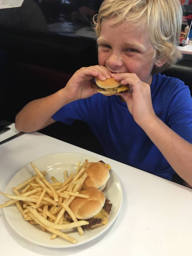 New 24 Meal Under $4 Menu Makes Steak n' Shake Extra Family Friendly: Cooper Eating