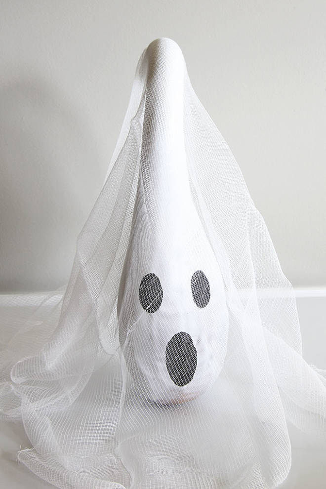 7 Tips to Create Halloween Decor to Die For- Halloween Ghost Gourds - House of Hawthornes