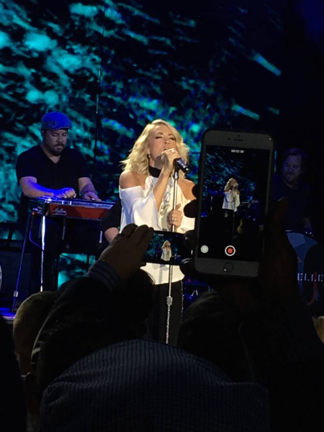 #HelloVista Introducing the Carnival Vista to the World with Carrie Underwood