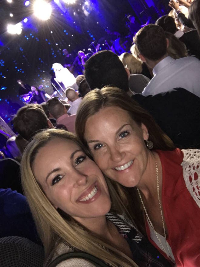 #HelloVista Introducing the Carnival Vista to the World with Carrie Underwood - Danielle and Vera Concert