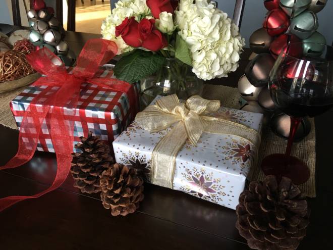 Host an Easy and Fun Girlfriends' Holiday Gift Exchange - Choose a theme