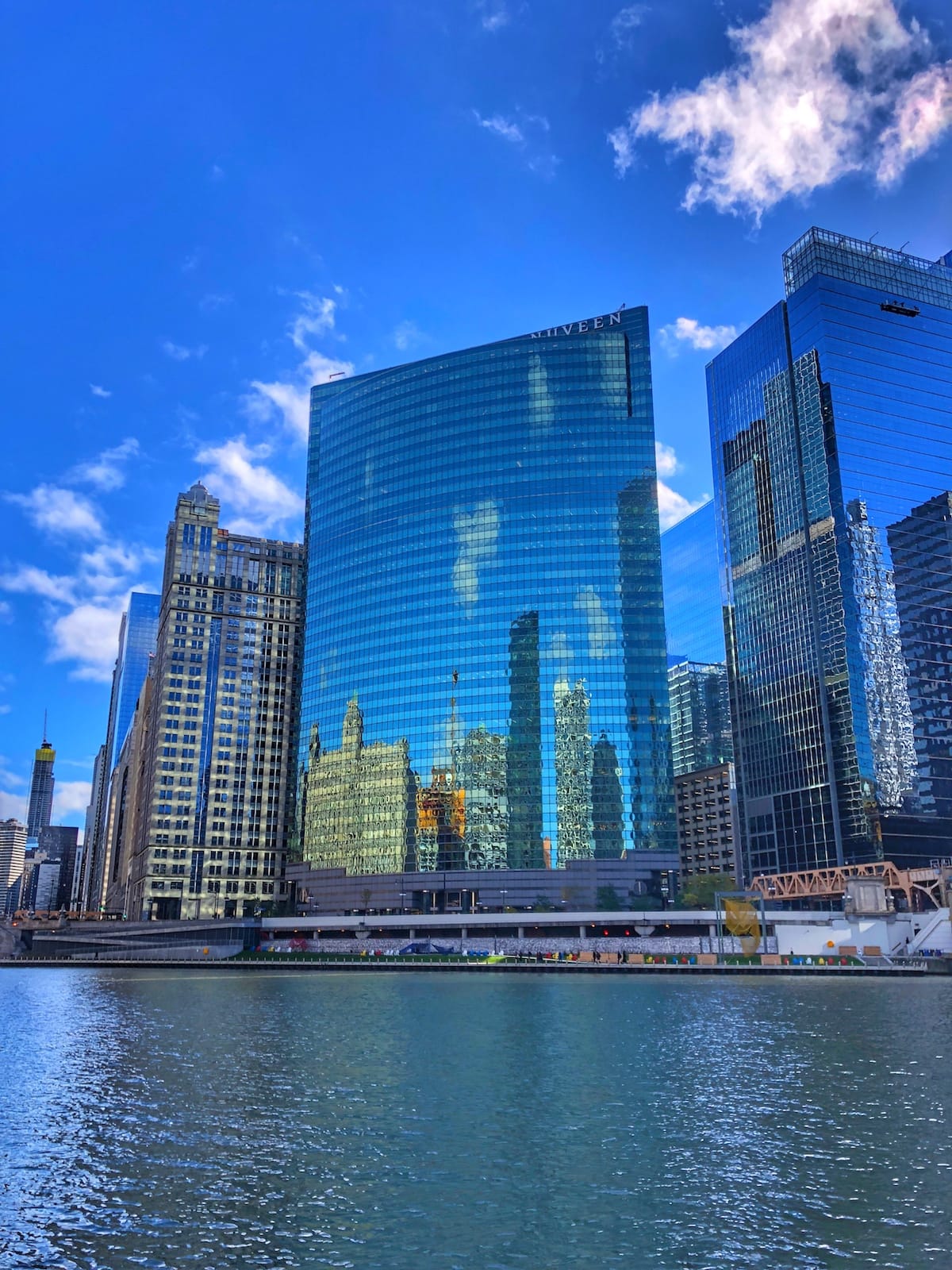 Enjoy Illinois: Exploring Chicago and the Magnificent Mile - Chicago Architecture Tour